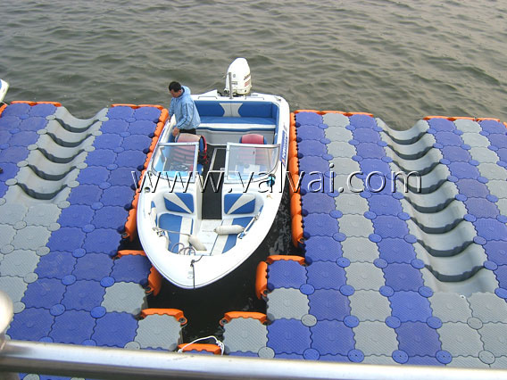 floating dock